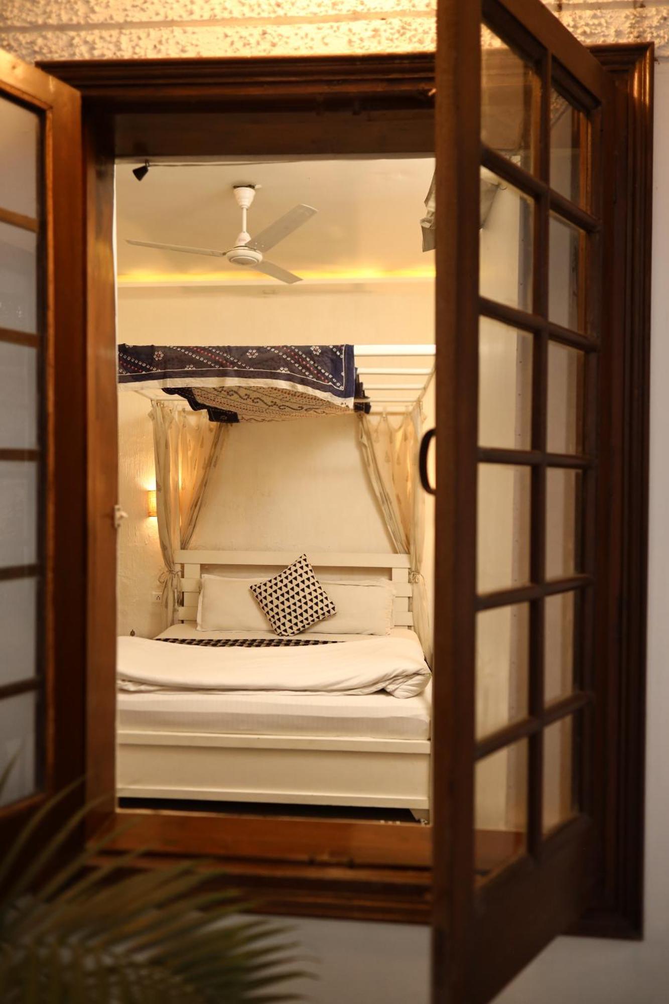 The Bougainvillea Bed & Breakfast อัมริตสา ภายนอก รูปภาพ