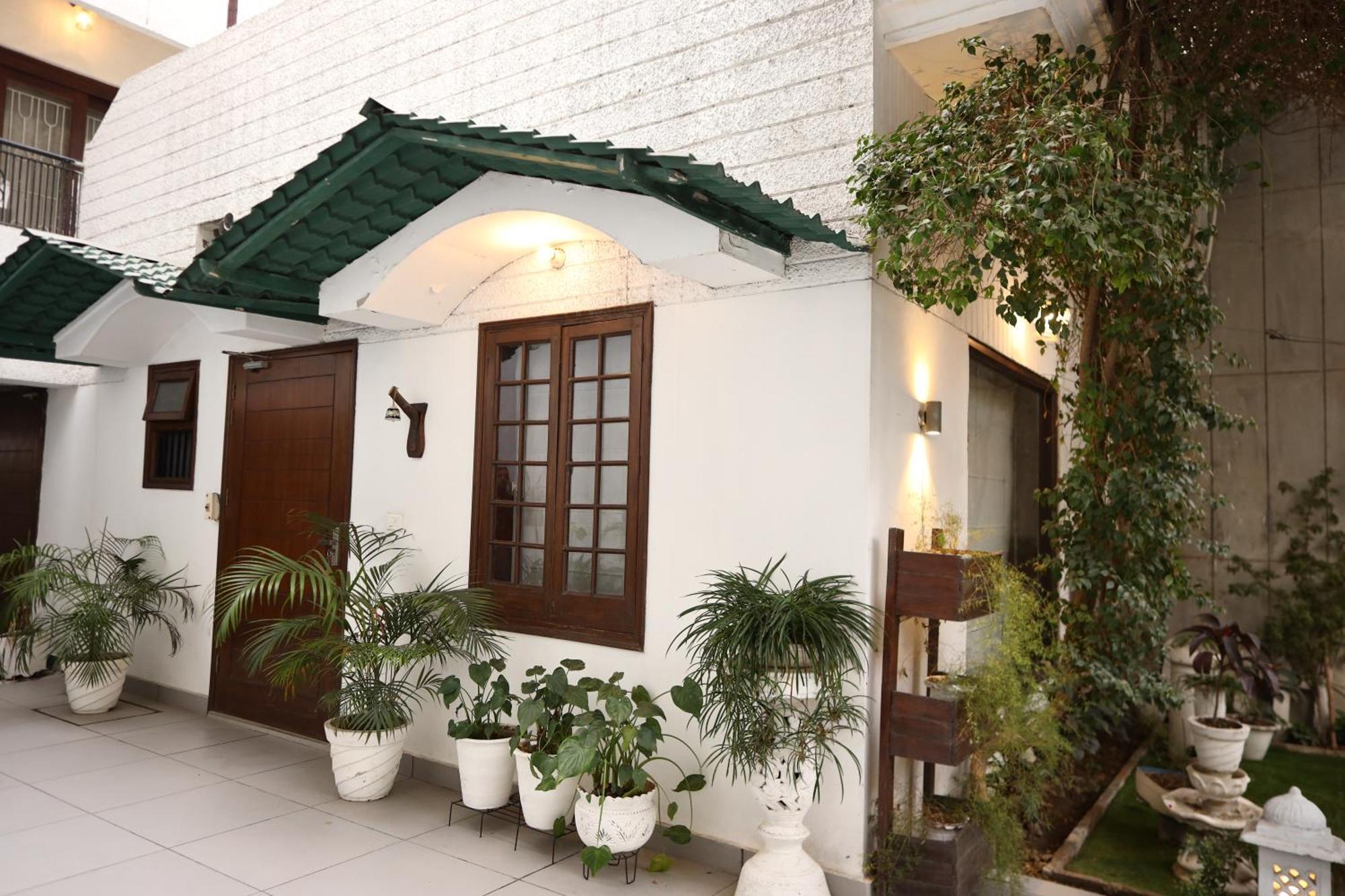 The Bougainvillea Bed & Breakfast อัมริตสา ภายนอก รูปภาพ