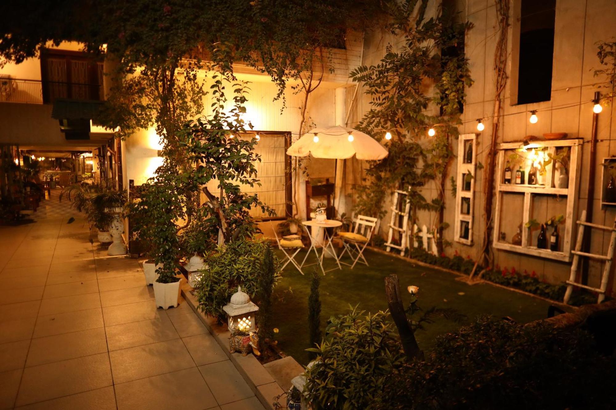 The Bougainvillea Bed & Breakfast อัมริตสา ภายนอก รูปภาพ