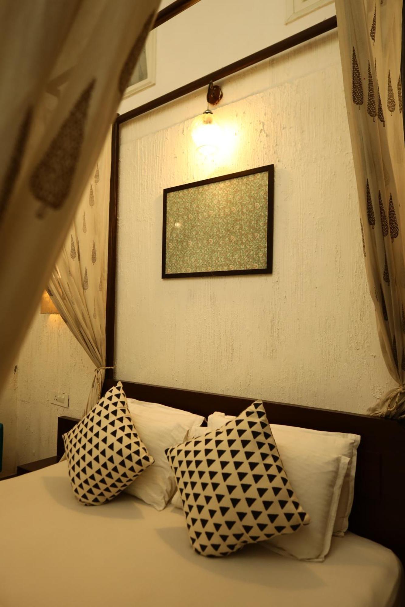 The Bougainvillea Bed & Breakfast อัมริตสา ภายนอก รูปภาพ