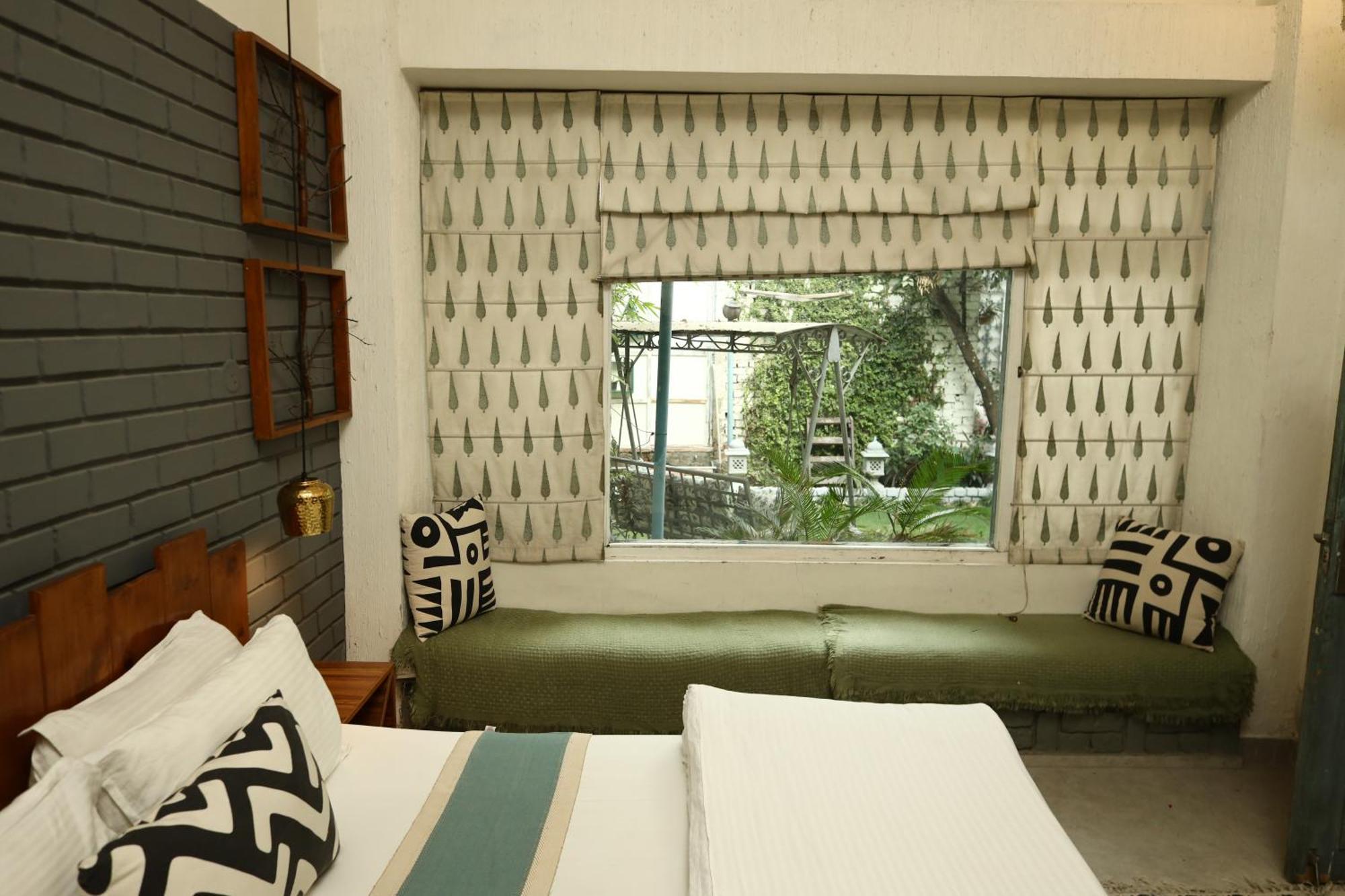 The Bougainvillea Bed & Breakfast อัมริตสา ภายนอก รูปภาพ